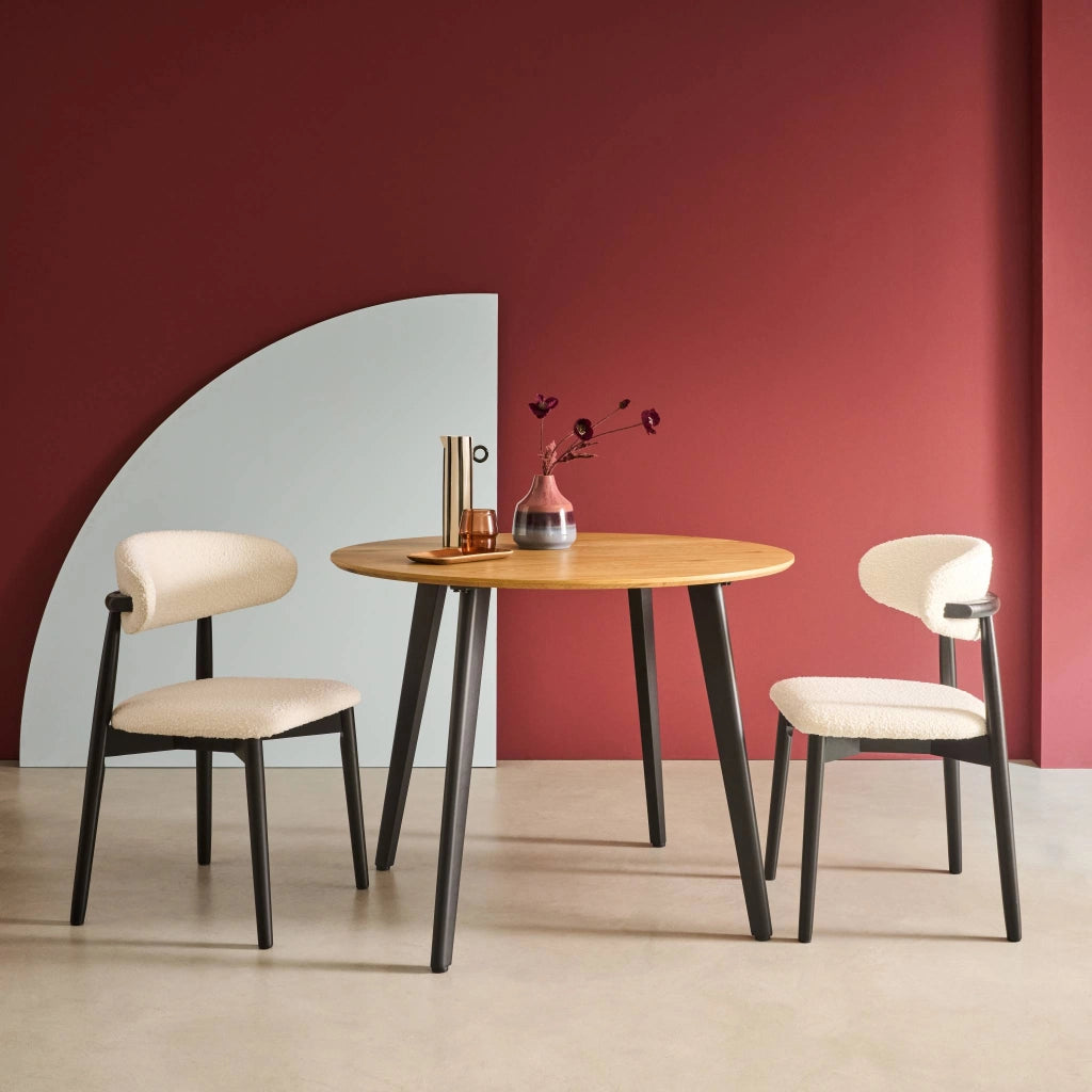 Tavolo da pranzo rotondo effetto legno con gambe in metallo nero 4