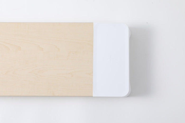 Supporto Monitor da Scrivania 56x20x5,7 cm con Base di Ricarica Wireless in MDF e Plastica Bianco