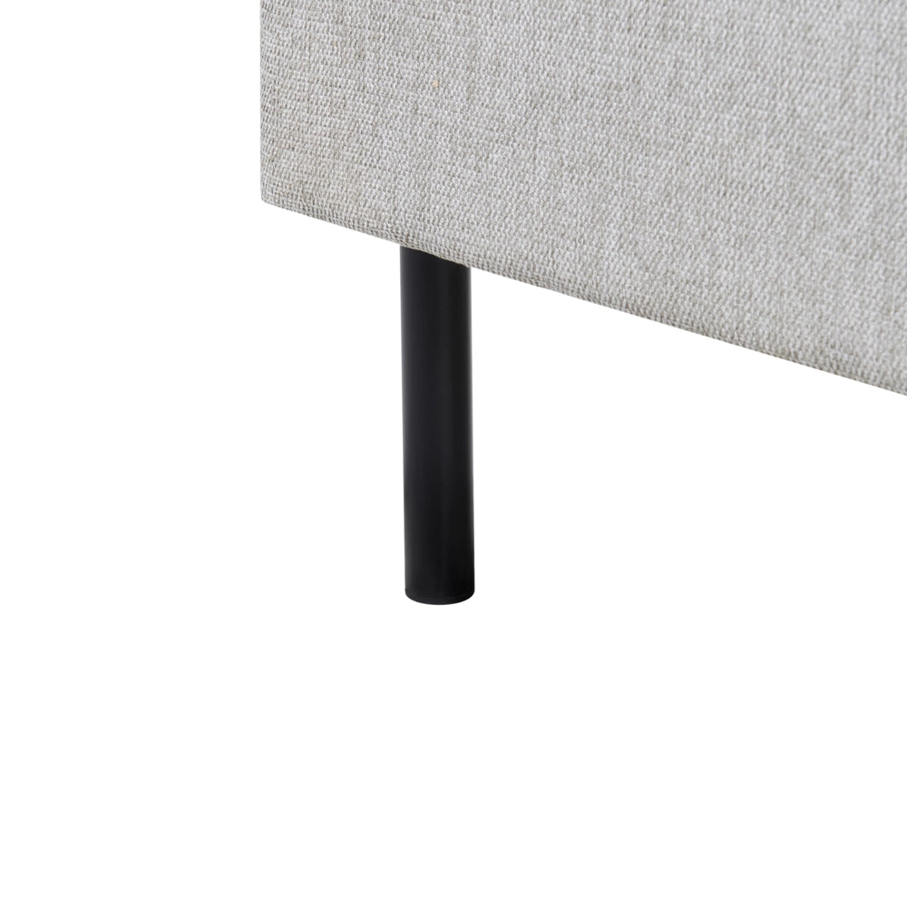 Letto matrimoniale in tessuto grigio imbottito con base a doghe e testiera rotonda 160 x 200 cm minimalista retrò