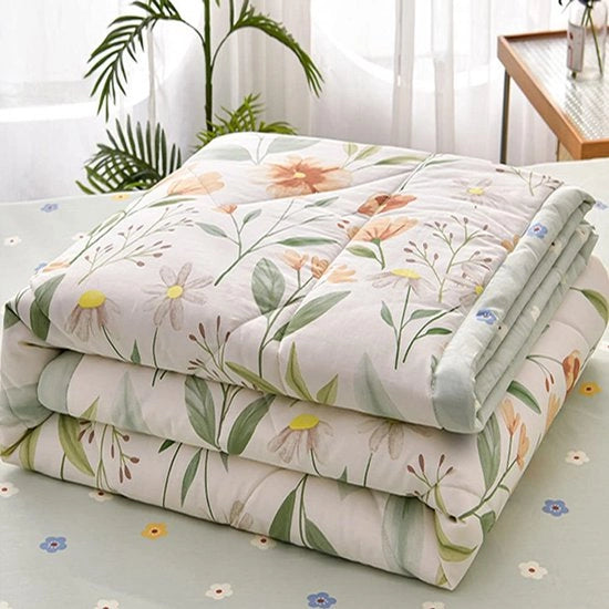 Sprei in tessuto gewatteato 200x230cm con fiori di prato verdi per letto matrimoniale e divano.