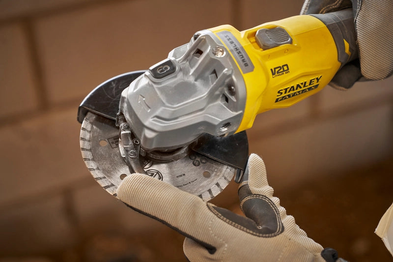 Stanley FatMax V20 SFMCG710M1T-QW Smerigliatrice Angolare 18V Brushless 125 mm + 1 batteria da 4Ah e valigetta Pro-Stack
