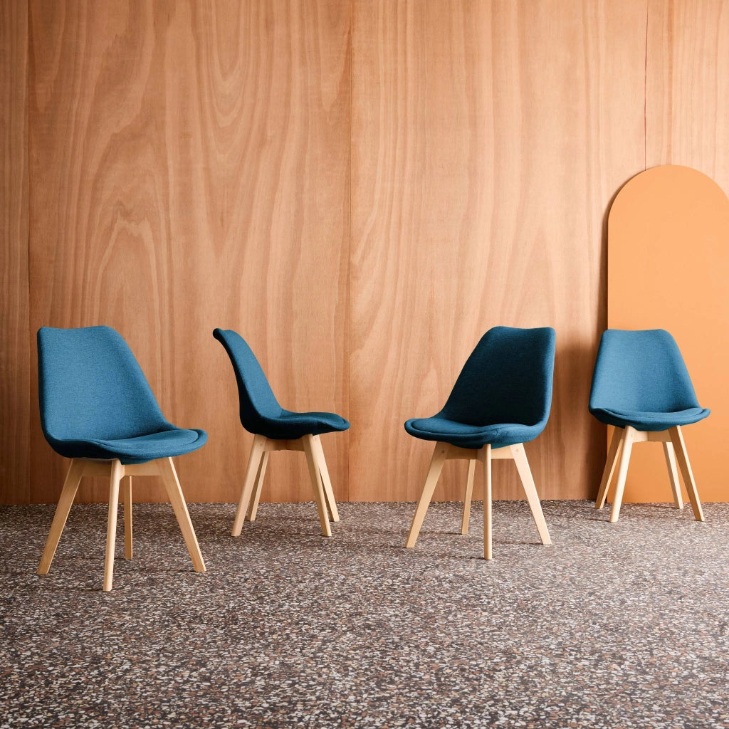 Set di 4 sedie scandinave in legno di faggio e tessuto semplice, blu