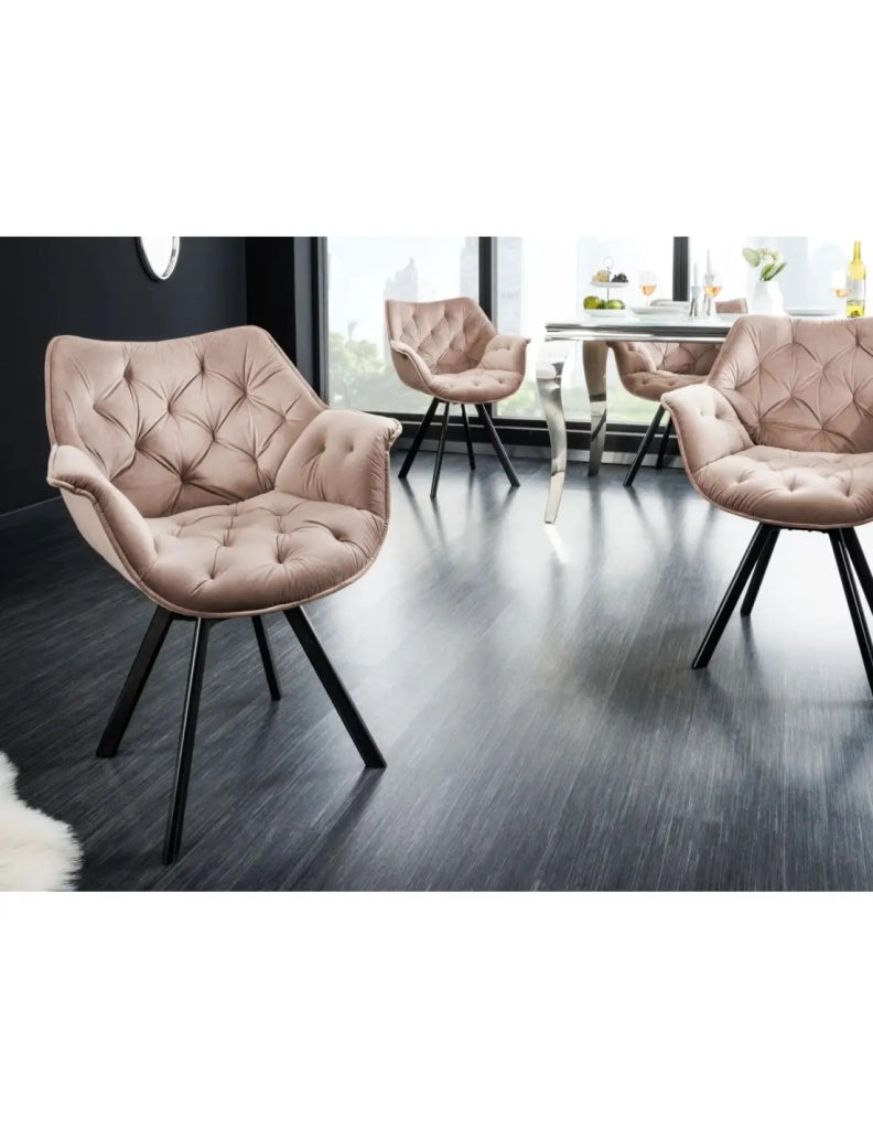 Set di 2 sedie design COMFY girevoli a 180° in velluto beige champagne trapuntato e piedi neri