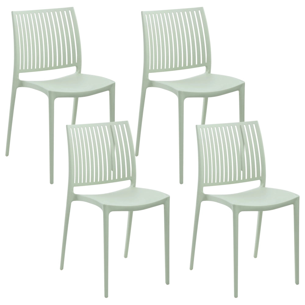 Set di 4 sedie da giardino in plastica sintetica, sedute da esterno impilabili color verde chiaro