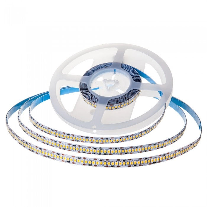 Striscia Strip LED SMD2835 18W/mt 5mt 240 LED/mt 3000Lm/mt 12V 6400K IP20