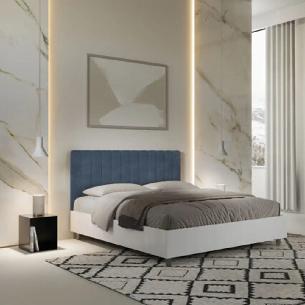 Letto matrimoniale con rete 160x190 bianco frassino testata microfibra blu Kaia
