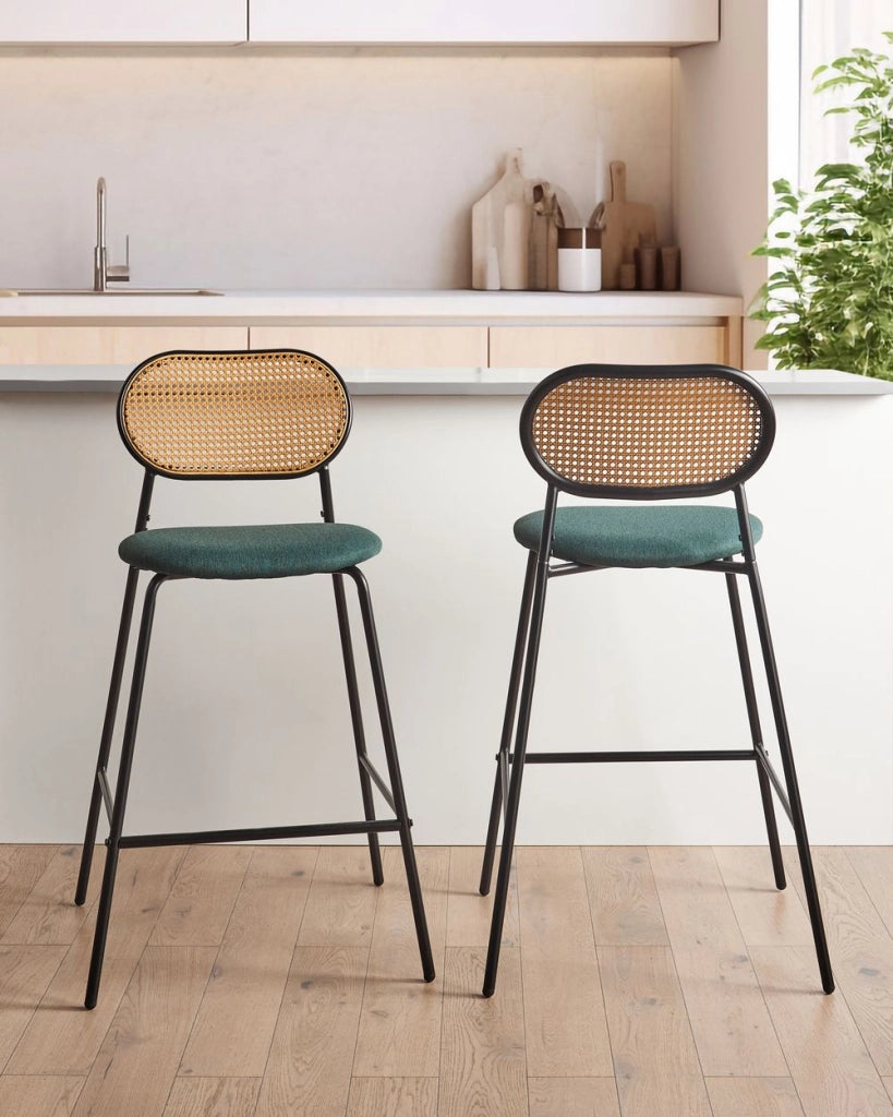 Set di 2 sedie da bar con struttura in metallo e schienale in rattan nero sgabelli da bar eleganti
