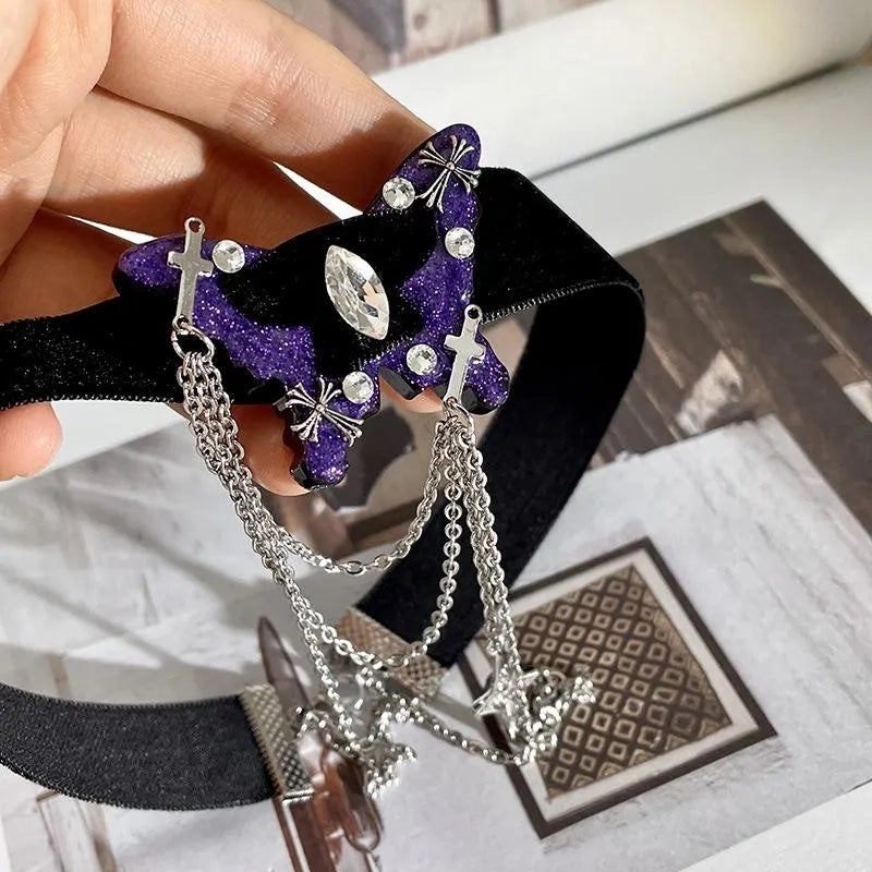 Collana con farfalla e diamante e nastro nero: gioiello con perline fatto a mano