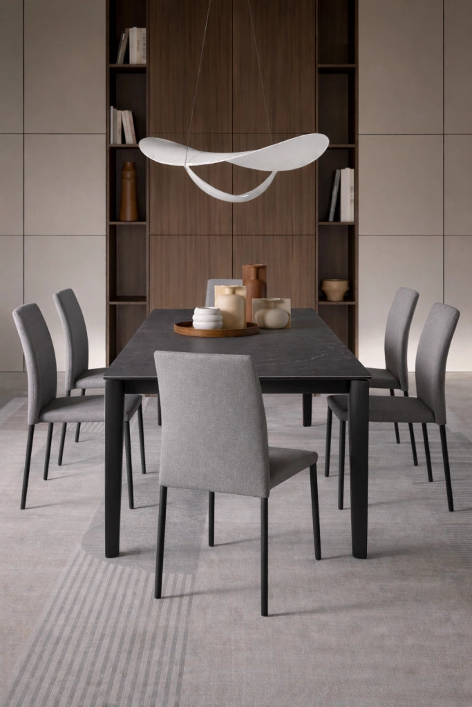 Tavolo Allungabile Horus - Top in ceramica effetto pietra ruggine e struttura in metallo antracite - Stones
