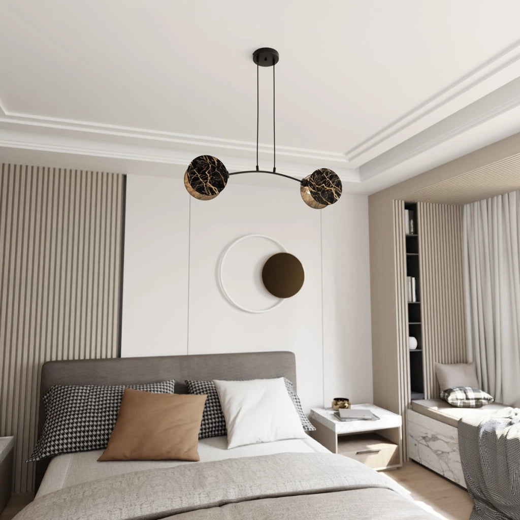 Lampada a sospensione MOTIF in acciaio nero con paralumi effetto marmo
