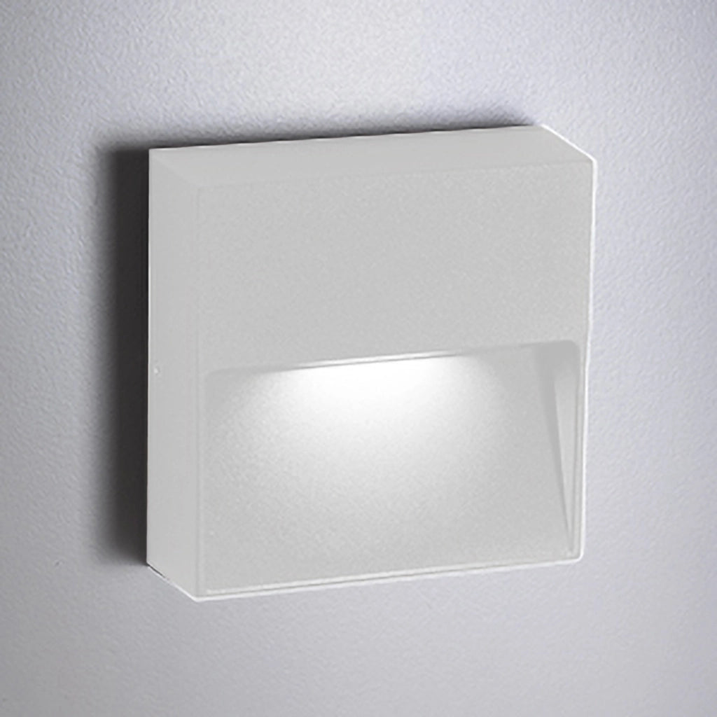 Bottom Lampada da Parete LED 4.5W 3000K IP54 in Alluminio Verniciato Bianco Opaco - Design Compatto e Moderno per Illuminazione Outdoor e Indoor