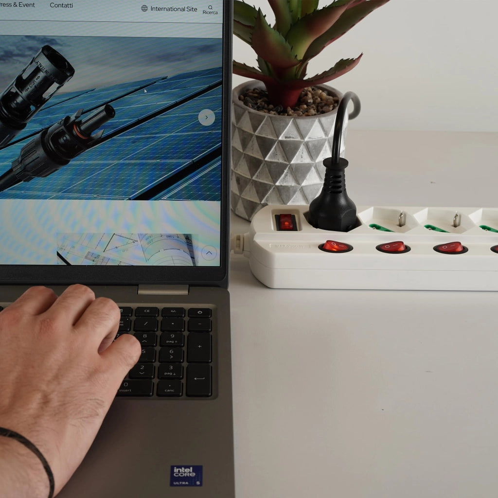 Multipresa Bipasso Sch con 4 Int.lum Retail Fme Bianco 2 Pezzi