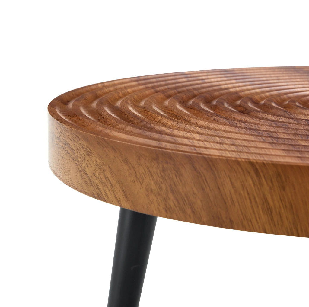 Tavolino rotondo effetto noce Ø 60 cm con gambe in metallo nero