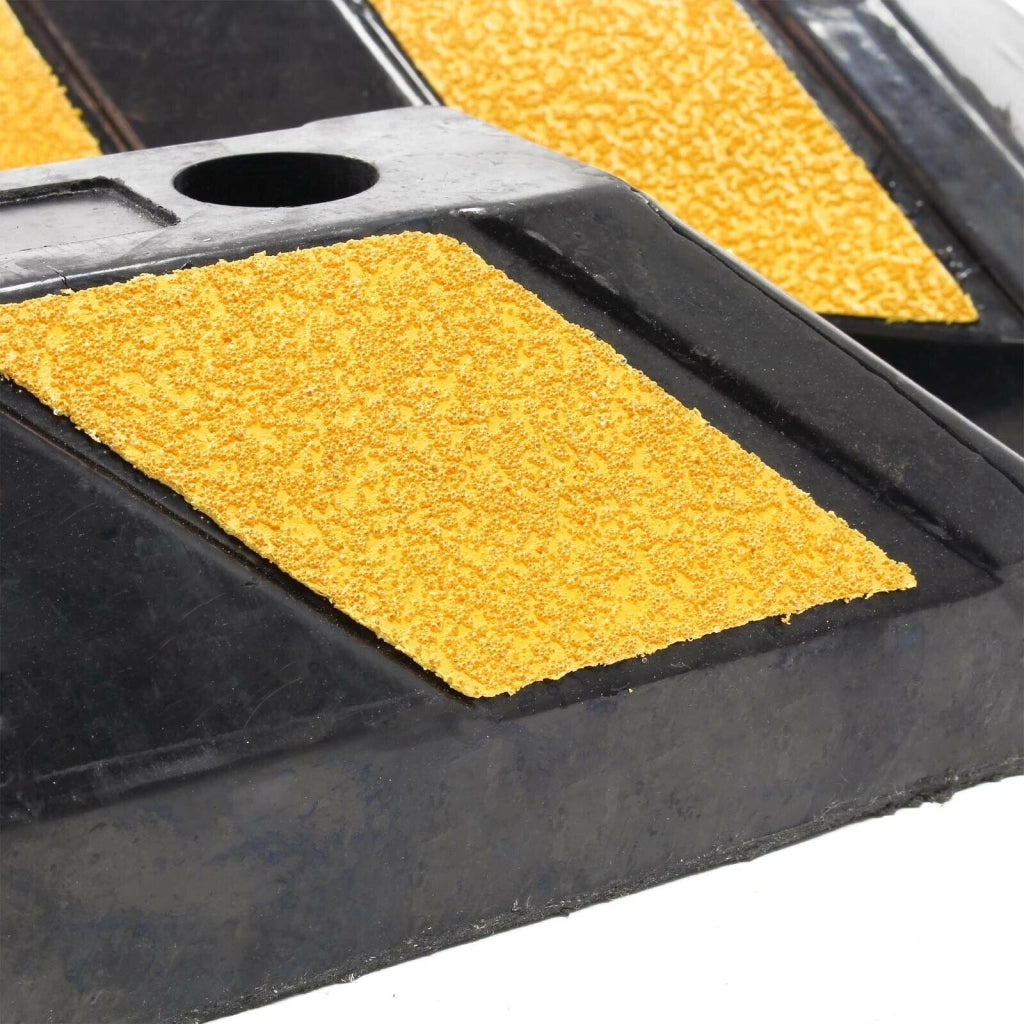 Set di 2 catarifrangenti ferma ruota di stazionamento 550 x 150 x 100 mm tappo garage in gomma dura 16_0001220