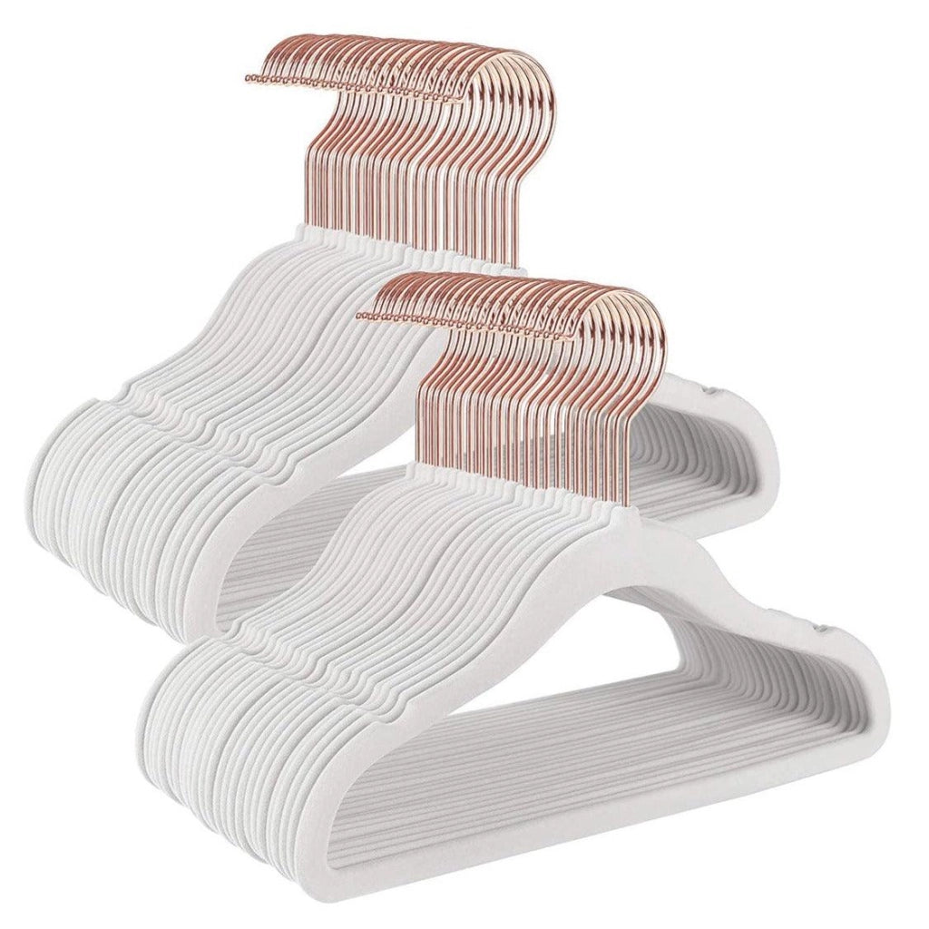 Set di 50 grucce per bambini in velluto con ganci antiscivolo color oro rosa modello per bambini per gonne vestiti pantaloni t-shirt bianco 12_0003385