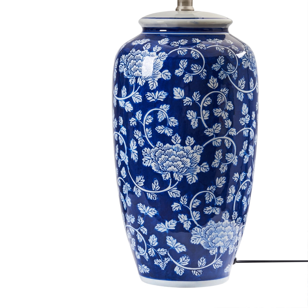 Lampada da tavolo con base in porcellana blu e bianca, paralume cilindrico in lino con design floreale, illuminazione per camera da letto e soggiorno