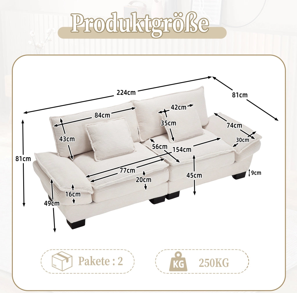 Divano imbottito in velluto beige con seduta profonda, cuscini e braccioli per il relax