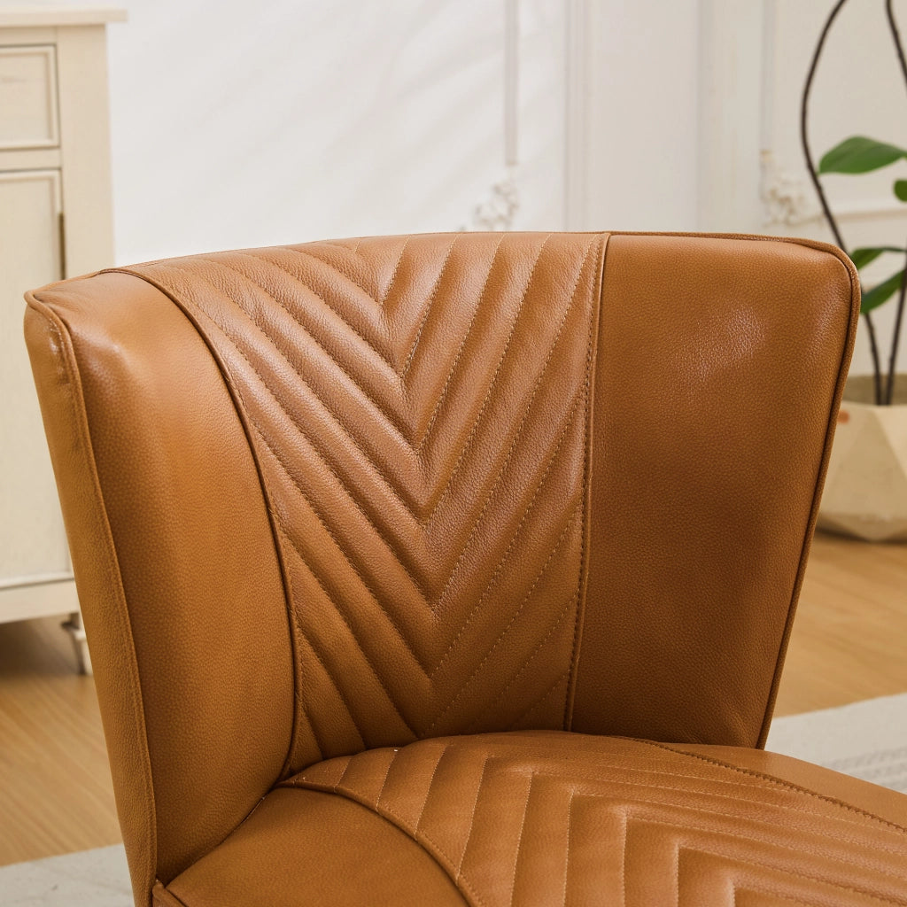 Poltrona lounge in pelle con cuciture diagonali e base in legno, senza braccioli, moderna per interni, marrone chiaro