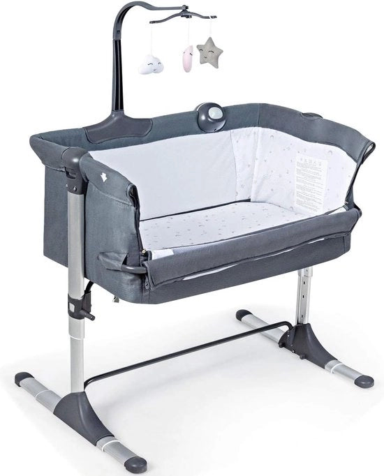 Culla portatile 2 in 1, lettino con materasso, comodino regolabile in altezza con barca a forma di arcobaleno, cassettone musicale e borsa da trasporto, lettino da viaggio con ruote per bambini da 0 a 6 mesi (grigio)