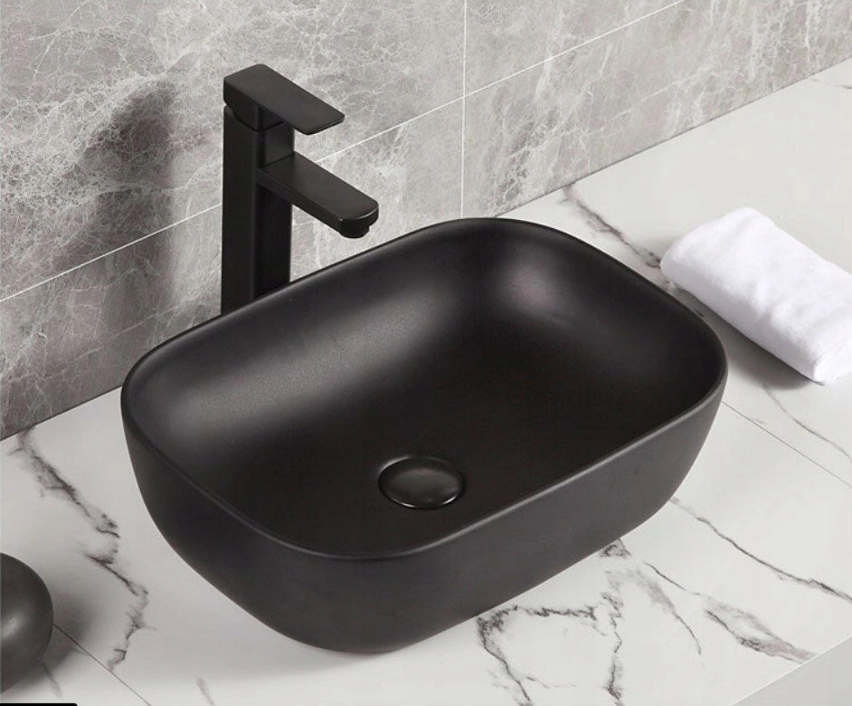 Lavabo da appoggio grande in ceramica nera opaca 46x32 cm