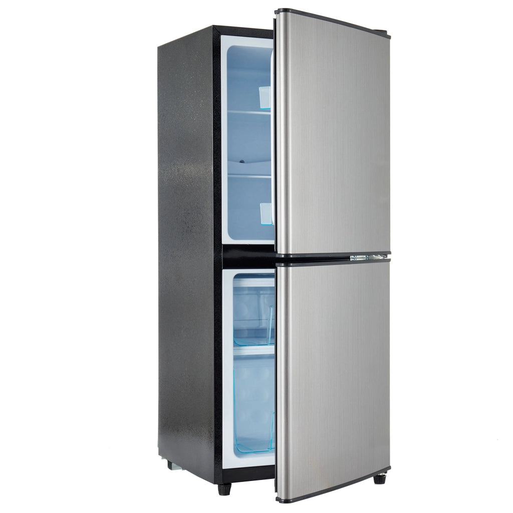 Frigorifero combinato 106 L con freezer 4 stelle; LED e temperatura regolabile; nero e argento