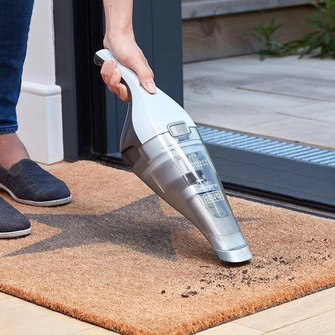 Aspirapolvere Portatile Senza Fili NVC115JL a Batteria Litio 3,6V Leggero e Compatto con Bocca Larga Black&Decker