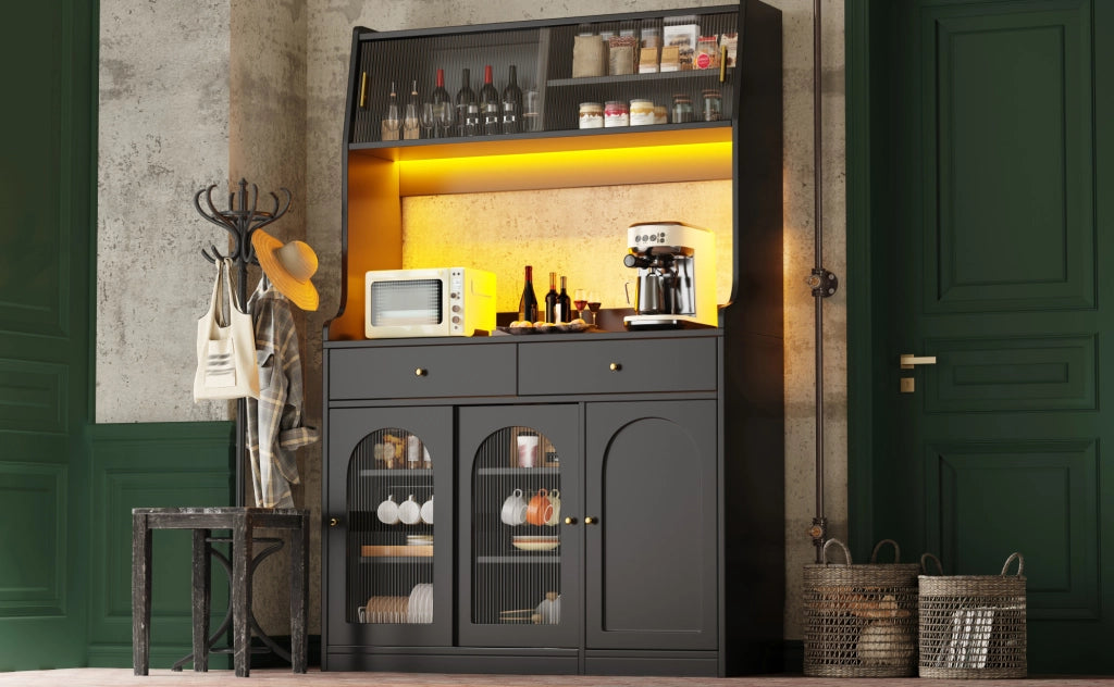 Credenza alta 120x40x180 cm con LED e ripiani regolabili in MDF e pannello truciolare; nera