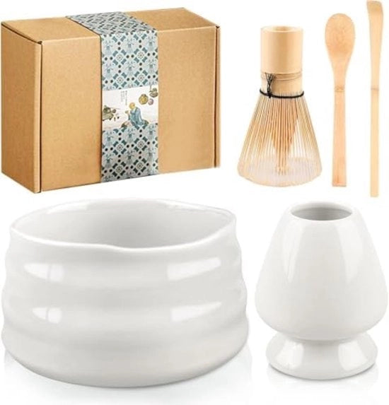 Set tradizionale per la preparazione di matcha con guanto e accessori