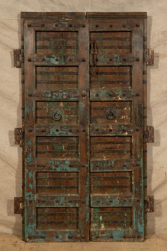 Biscottini Porta portone in legno massello e ferro da interno o da esterno vecchia e antica medievale scorrevole