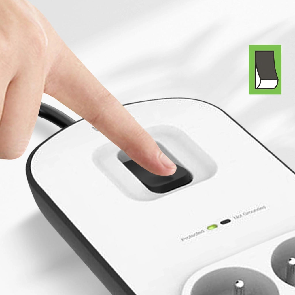 Ciabatta 8 Prese + 2 USB 2,4A Protezione Fulmini con Cavo da 2m Bianco Belkin