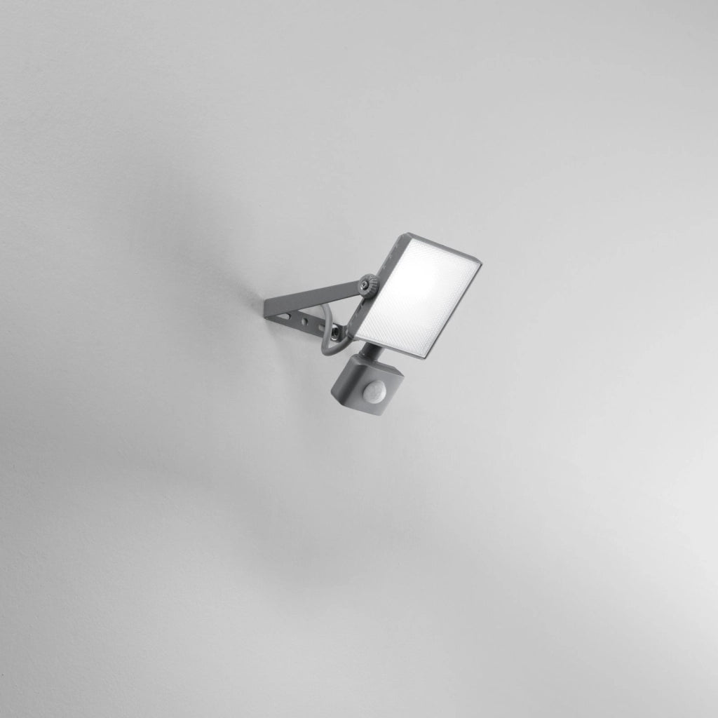 PROIETTORE LED AXEL SILVER 10W 1100LM CCT 3000K-4000K  IP65 11,7X3,8X13,7CM