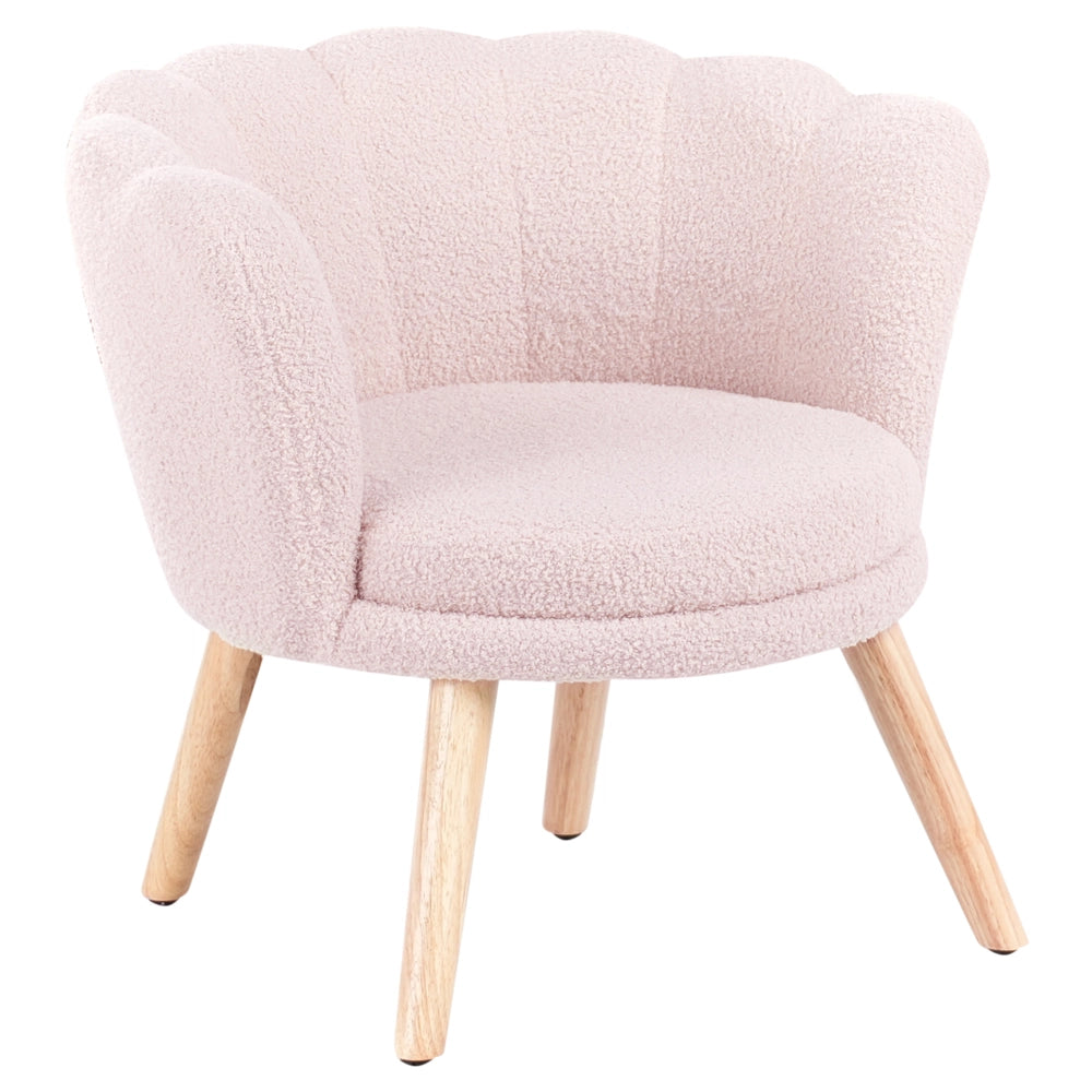 Poltrona per bambini con gambe in legno bouclè rosa pastello cameretta