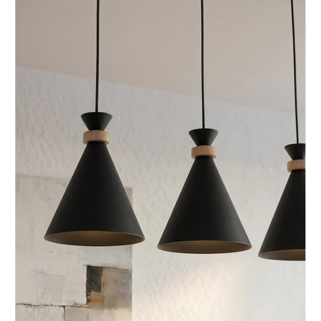 Lampada a sospensione Zero in acciaio nero opaco e legno