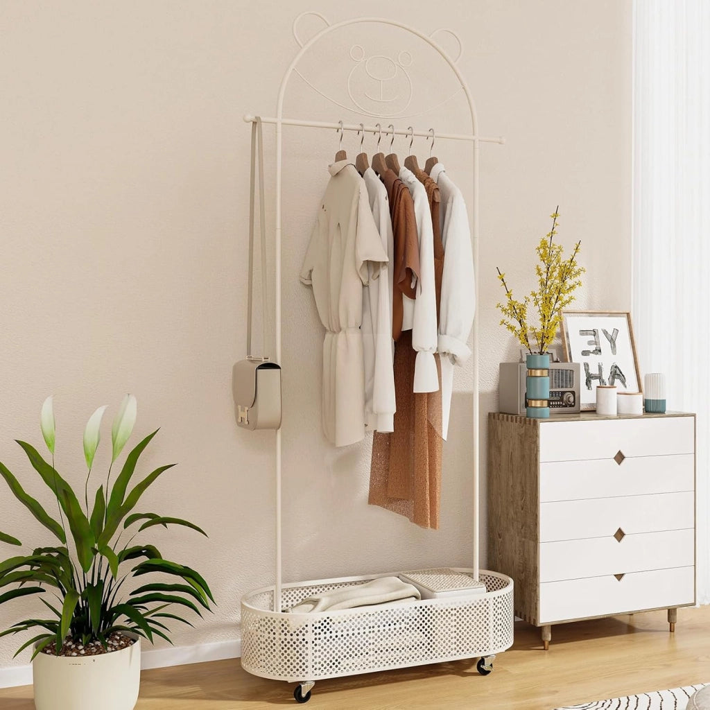 Appendiabiti per Bambini con 3 Altezze Regolabili, Supporto per Abiti con Ruote, con Asta e Cesto Portaoggetti in Ferro, per Stanza dei Bambini Soggiorno, 81x34x182 cm (Bianco)