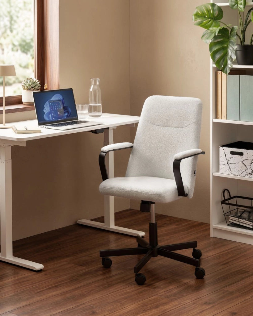 Sedia da ufficio in tessuto bianco girevole e regolabile in altezza con braccioli Casa Ufficio Studio Tradizionale Moderna