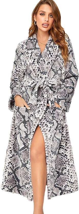 Badia in Felpa per Donne, Cappotto da Notte Lungo, Python, Grande 

(se non presente il modello, il codice prodotto o le specifiche tecniche, non sono disponibili per essere tradotti)