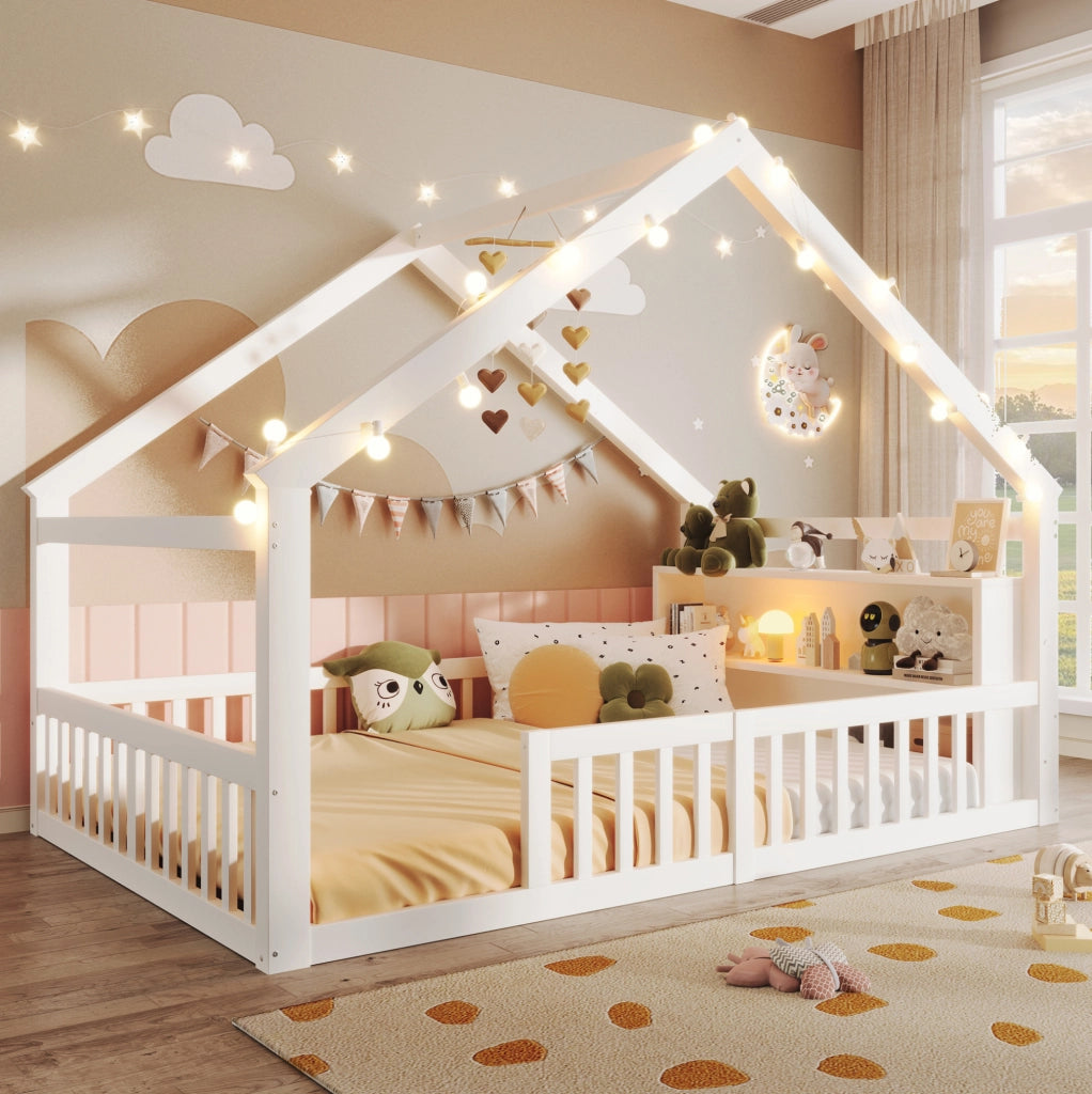 Letto a casetta per bambini 140x190 cm bianco con sponde, ripiani e luci decorative