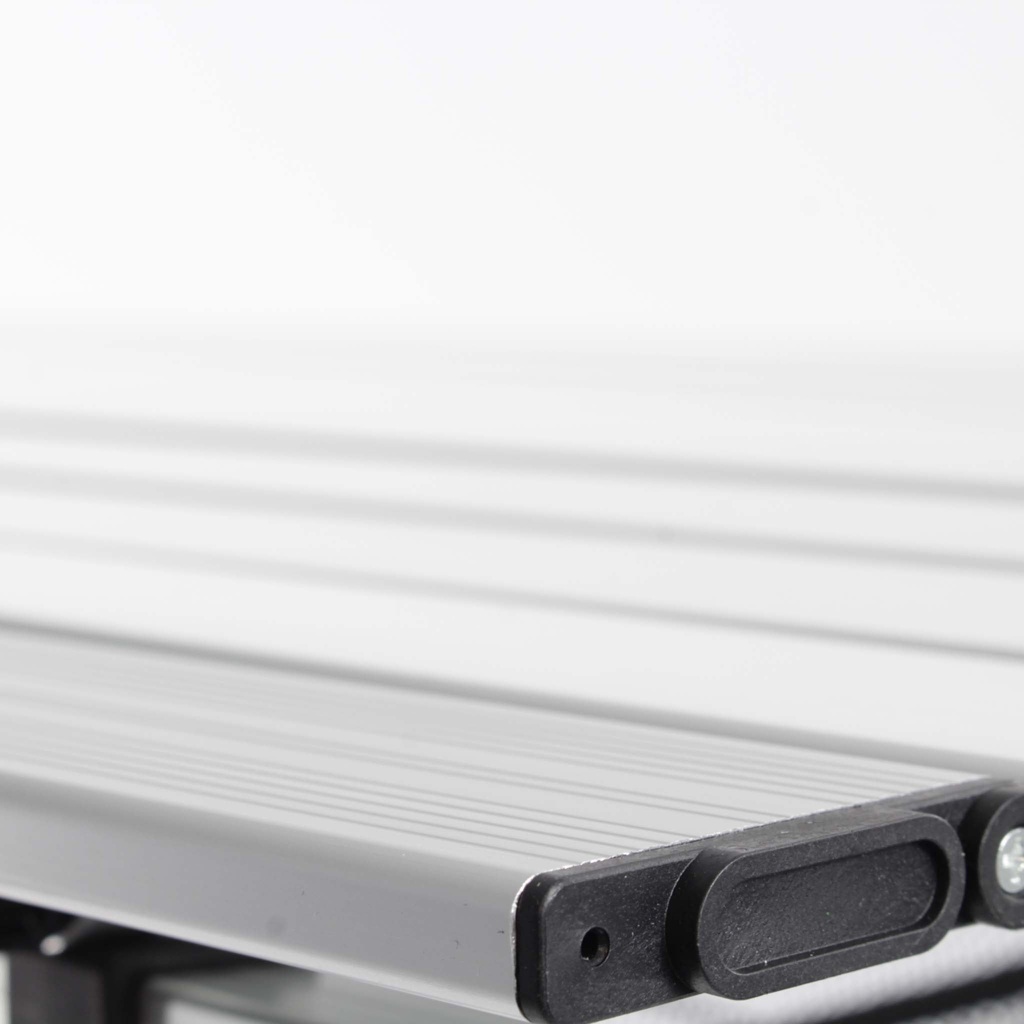 Tavolo da campeggio pieghevole e multifunzione grigio 90x53cm in alluminio