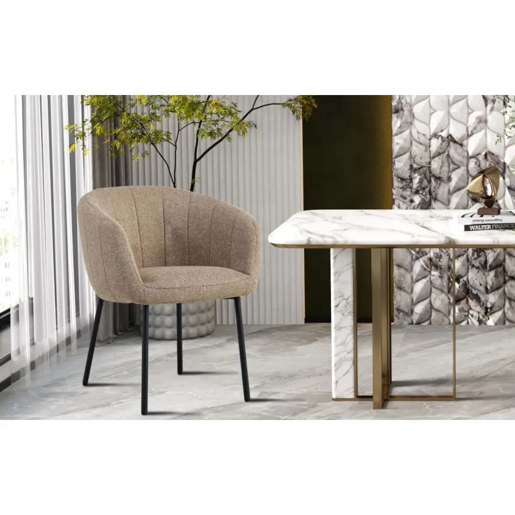 Sedia SEVILLE – Tessuto sabbia – Piedi metallo nero – H79 x L57 x P62 cm