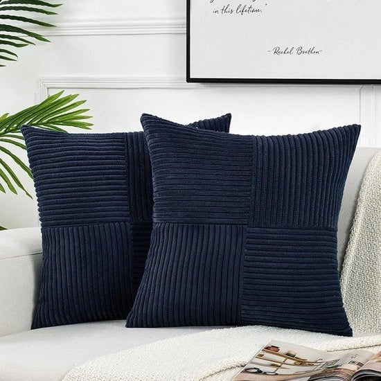 Due decorativi cuscini per divano con funzione di letto, stile rustico boho per la decorazione della camera da soggiorno, tessuto a quadri con corda a croce e patchwork, testura morbida (50x50cm) - Blu marino