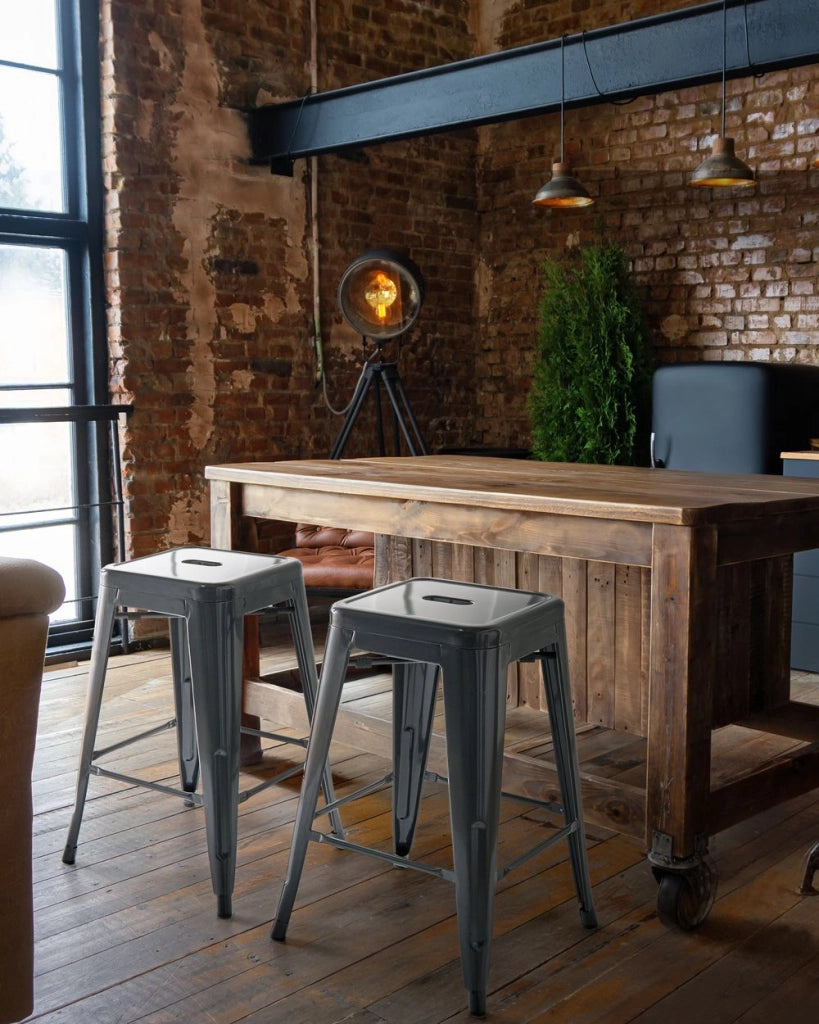 Set di 2 sgabelli da bar in Acciaio grigio altezza standard 60 cm dal design industriale