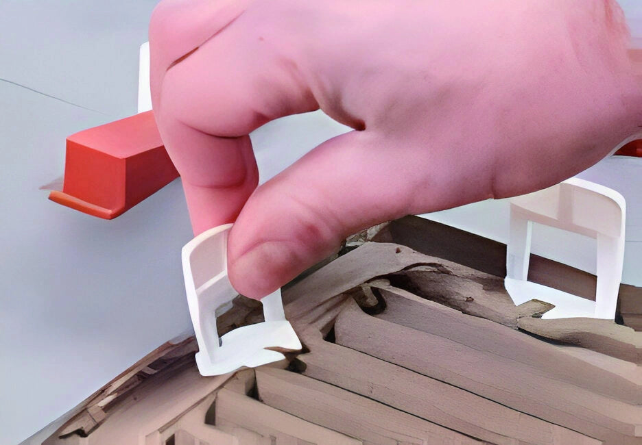 Raimondi BASE LIVELLANTE CON FERITOIA PER CUNEO H mm. 12  fuga mm. 1,5 - 250 pz.