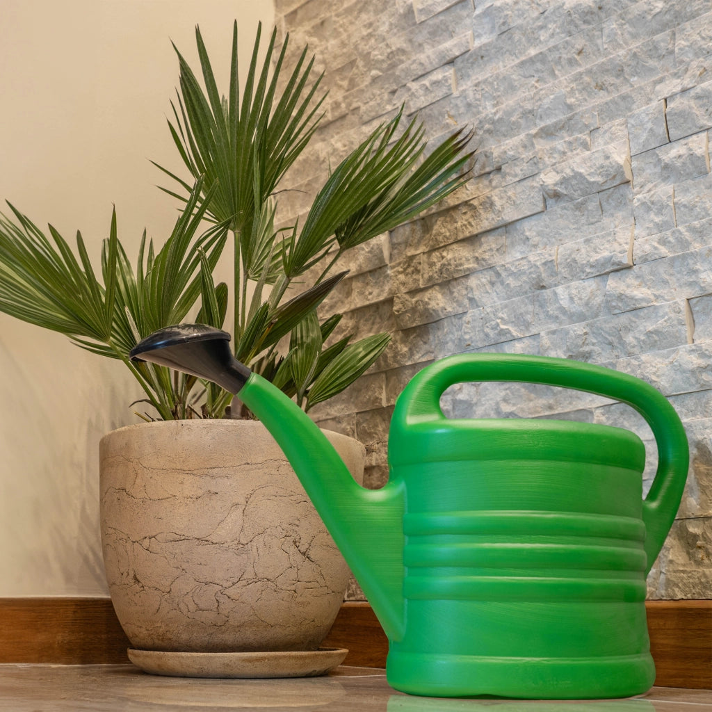 Annaffiatoio KADAX da 10 litri per innaffiare fiori e piante da giardino, in plastica.