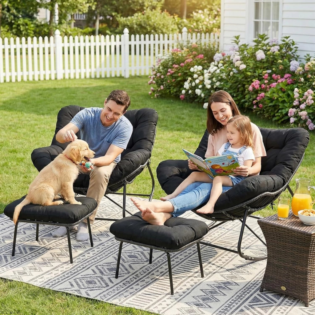 Set di sedie a dondolo con sgabello in rattan, resistente alle intemperie, con spessa imbottitura rimovibile, portata di 150 kg, per giardino, balcone, soggiorno