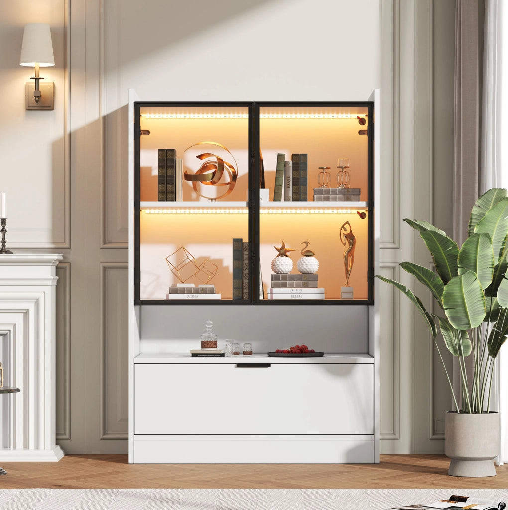Vetrina moderna bianca con illuminazione a LED e ante in vetro