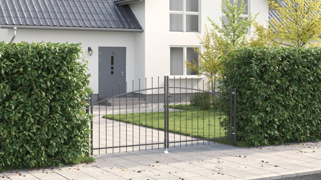 Cancello da Giardino con Punta a Lancia a Due Ante Grigio 150x300 cm in Acciaio