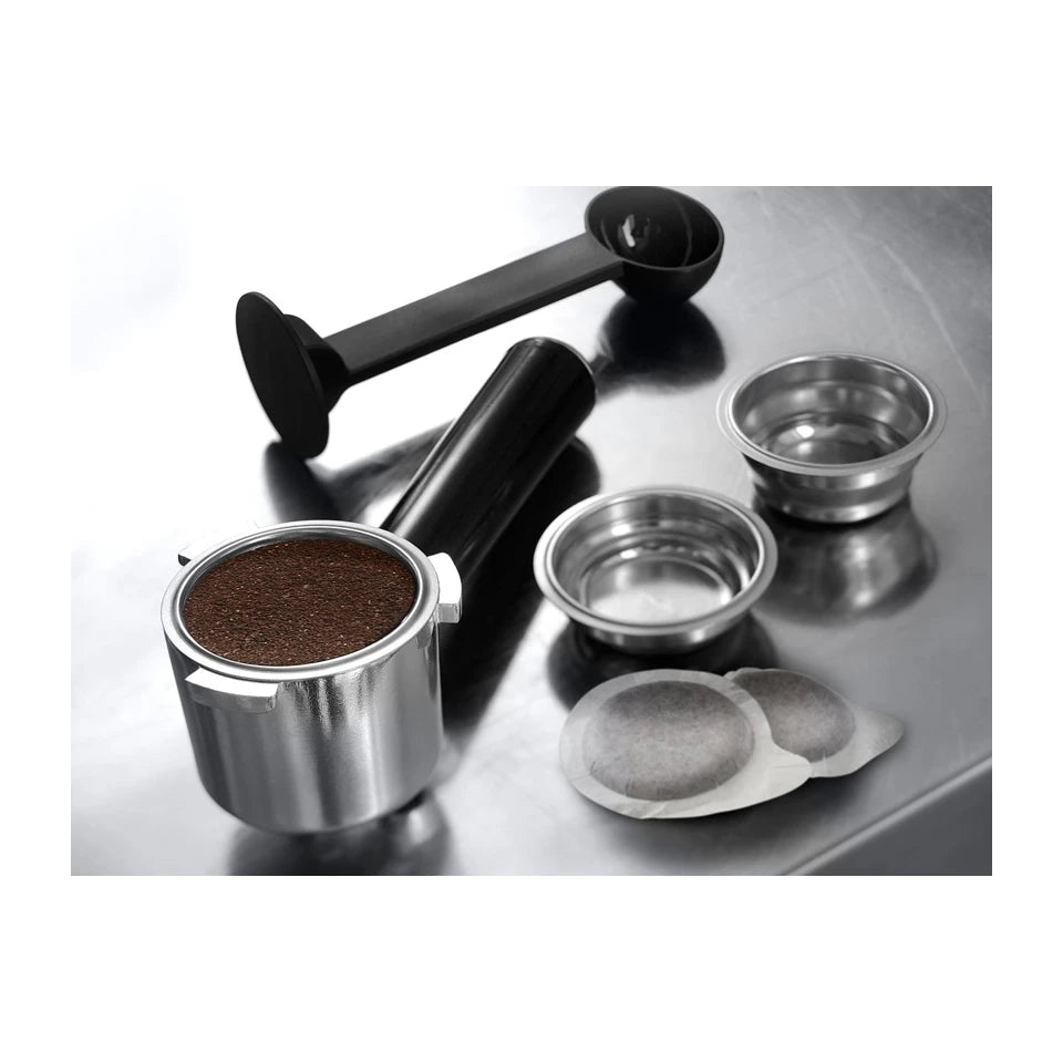 Macchina per caffè espresso semiautomatica De'Longhi Dedica Style EC 685.BK da 1,1 L