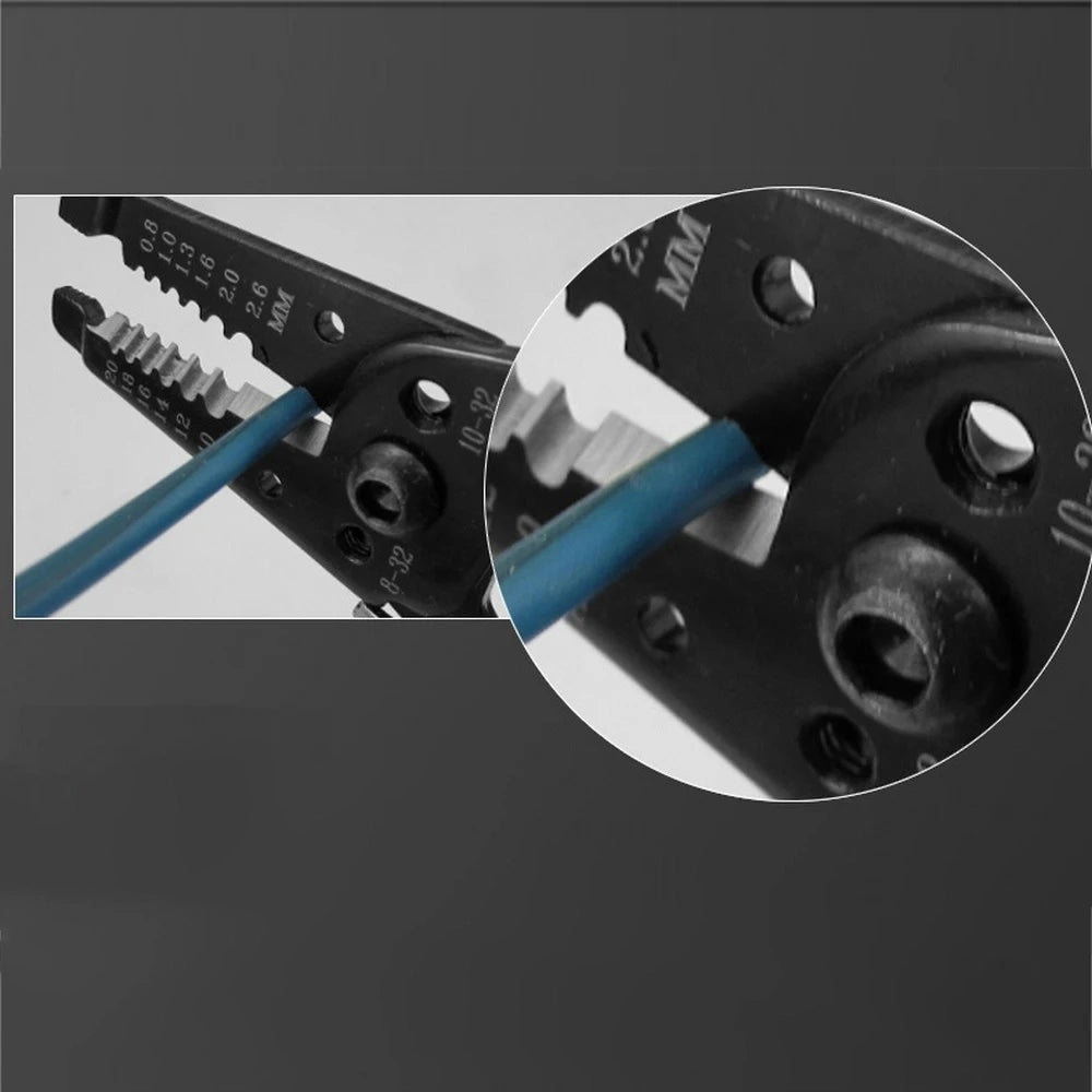 Utensile Multifunzionale 3 in 1 – Spelafili, Pinze e Tronchesi | Acciaio HRC50 ±3 | 7 Fori per Fili 0,6–2,6mm