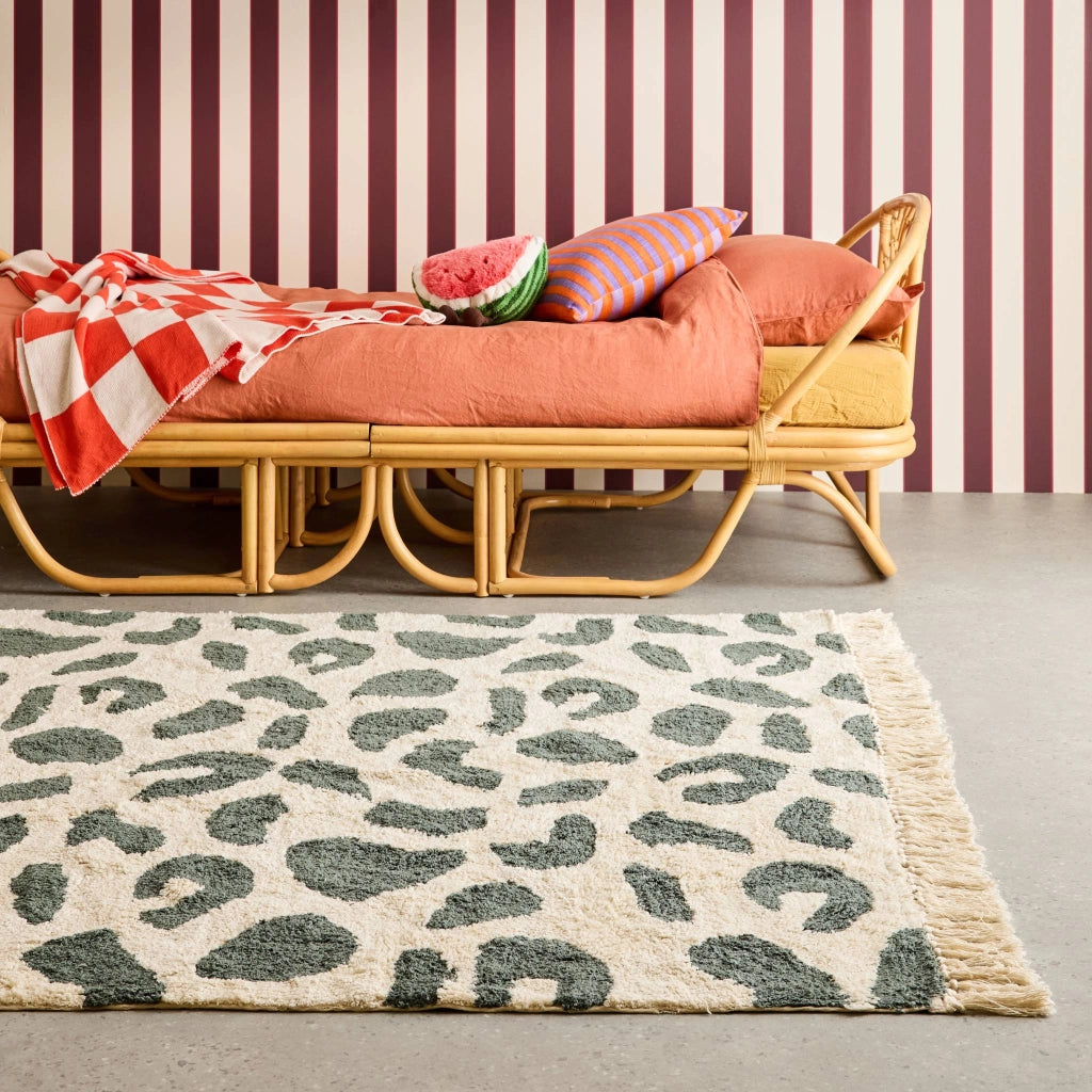 Tappeto interno cotone motivo maculato verde scuro con frange