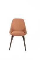 E-STYLO Sedia da pranzo in tessuto ruggine chiaro con gambe e struttura in massello di noce, 58cm X 49cm H. 85cm.